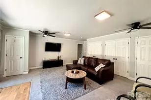 4015 Thistledown Ct, Charlotte, NC 28269 - Photo 29