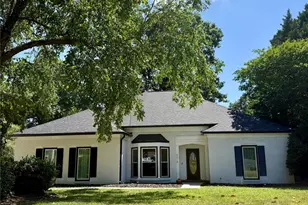 4015 Thistledown Ct, Charlotte, NC 28269 - Photo 3