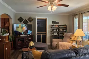 809 Alexander St, Lincolnton, NC 28092 - Photo 5