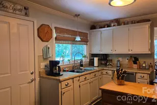 809 Alexander St, Lincolnton, NC 28092 - Photo 11