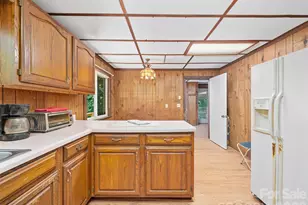 552 N Fork Rd, Burnsville, NC 28714 - Photo 15