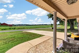 1316 Drumstand Rd, Stony Point, NC 28678 - Photo 5