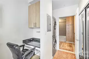 210 N Church St, Charlotte, NC 28202 - Photo 11