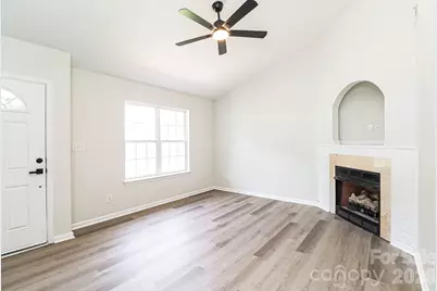 4135 Canyon Creek Lane, Charlotte, NC 28216 - Photo 3