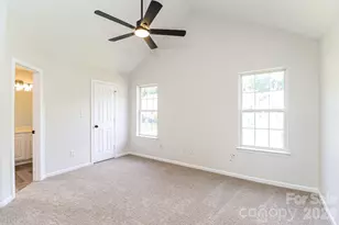 4135 Canyon Creek Ln, Charlotte, NC 28216 - Photo 9