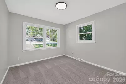 6820 Barrington Drive, Charlotte, NC 28215 - Photo 9