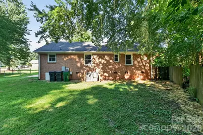 6820 Barrington Drive, Charlotte, NC 28215 - Photo 15