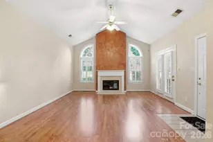 8302 Olde Troon Dr, Charlotte, NC 28277 - Photo 5
