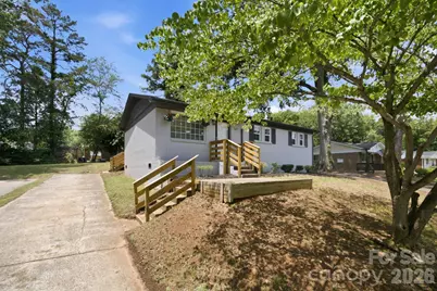 9401 Feldbank Drive, Charlotte, NC 28216 - Photo 5