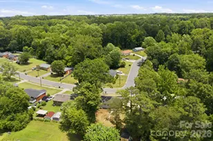 9401 Feldbank Dr, Charlotte, NC 28216 - Photo 41
