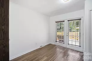 9401 Feldbank Dr, Charlotte, NC 28216 - Photo 11
