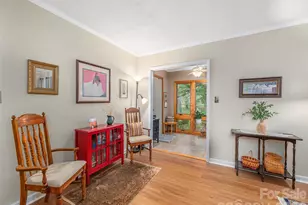 3201 St Augustine Pl, Asheville, NC 28805 - Photo 7