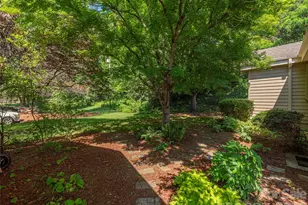 3201 St Augustine Pl, Asheville, NC 28805 - Photo 23