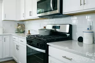 6600 Barcelona Wy, Charlotte, NC 28214 - Photo 5
