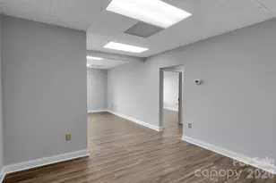 2101 Sardis Rd N, Charlotte, NC 28227 - Photo 37
