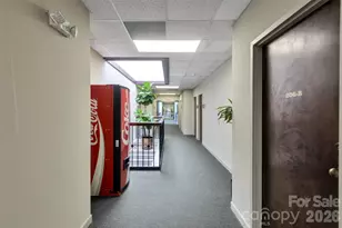 2101 Sardis Rd N, Charlotte, NC 28227 - Photo 7