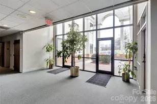 2101 Sardis Rd N, Charlotte, NC 28227 - Photo 13