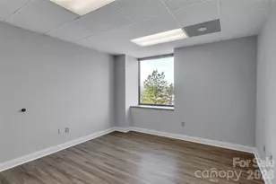 2101 Sardis Rd N, Charlotte, NC 28227 - Photo 31