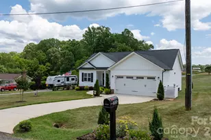 2026 Crestdale Ln, Newton, NC 28658 - Photo 21