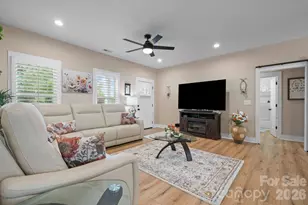2026 Crestdale Ln, Newton, NC 28658 - Photo 5