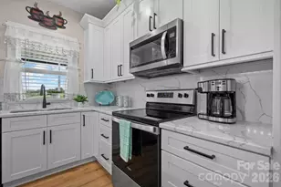 2026 Crestdale Ln, Newton, NC 28658 - Photo 9