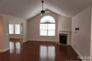 1 Mountain Meadow Cir, Weaverville, NC 28787 - Photo 3