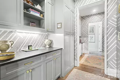 2310 Beverly Drive, Charlotte, NC 28207 - Photo 11