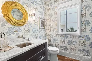 2310 Beverly Dr, Charlotte, NC 28207 - Photo 5