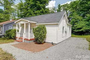 2300 Kennesaw Dr, Charlotte, NC 28216 - Photo 3