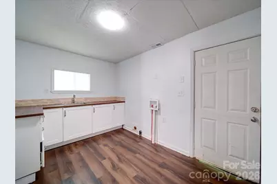2300 Kennesaw Drive, Charlotte, NC 28216 - Photo 11