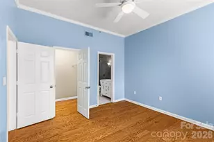 405 W 7th St, Charlotte, NC 28202 - Photo 13