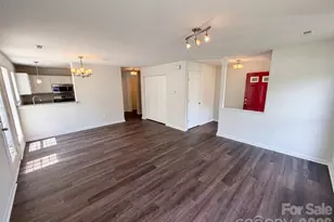 3831 Mohawk Ct, Charlotte, NC 28215 - Photo 9