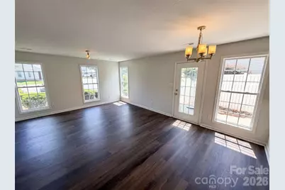 3831 Mohawk Court, Charlotte, NC 28215 - Photo 11