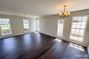 3831 Mohawk Ct, Charlotte, NC 28215 - Photo 11