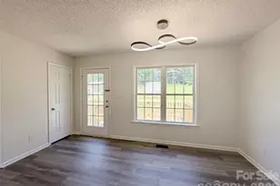 1011 Meagan Ct, Bessemer City, NC 28016 - Photo 3