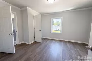 123 E Farmview St, Gastonia, NC 28054 - Photo 9
