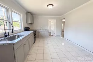 123 E Farmview St, Gastonia, NC 28054 - Photo 7