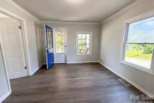 123 E Farmview St, Gastonia, NC 28054 - Photo 3
