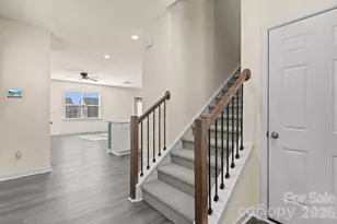 1414 5th Street Dr NE, Hickory, NC 28601 - Photo 3