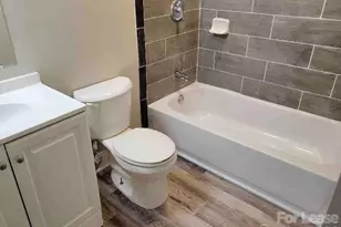 5405 Hilltop Cir, Charlotte, NC 28269 - Photo 7