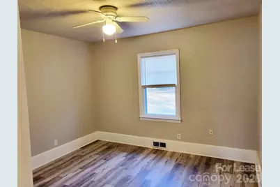 5405 Hilltop Circle, Charlotte, NC 28269 - Photo 9