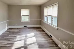 5405 Hilltop Cir, Charlotte, NC 28269 - Photo 11
