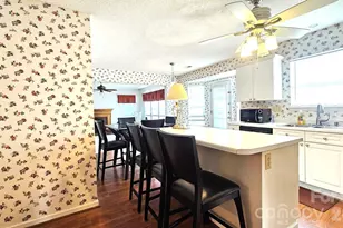 2425 Katherine Kiker Rd, Charlotte, NC 28213 - Photo 7