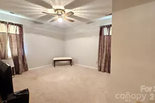 2425 Katherine Kiker Rd, Charlotte, NC 28213 - Photo 21