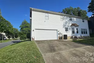 2425 Katherine Kiker Rd, Charlotte, NC 28213 - Photo 23