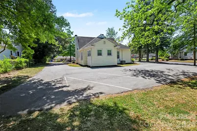 792 John B White Sr Boulevard, Spartanburg, SC 29306 - Photo 23