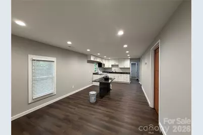 55 S Hildebran Avenue, Newton, NC 28658 - Photo 3