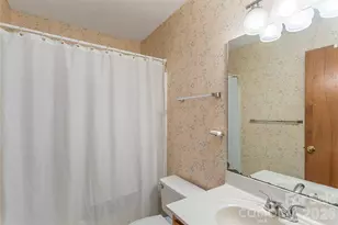 33 Ravencroft Ln, Asheville, NC 28803 - Photo 17