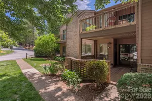 33 Ravencroft Ln, Asheville, NC 28803 - Photo 3