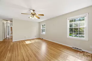 3630 Sulkirk Rd, Charlotte, NC 28210 - Photo 9